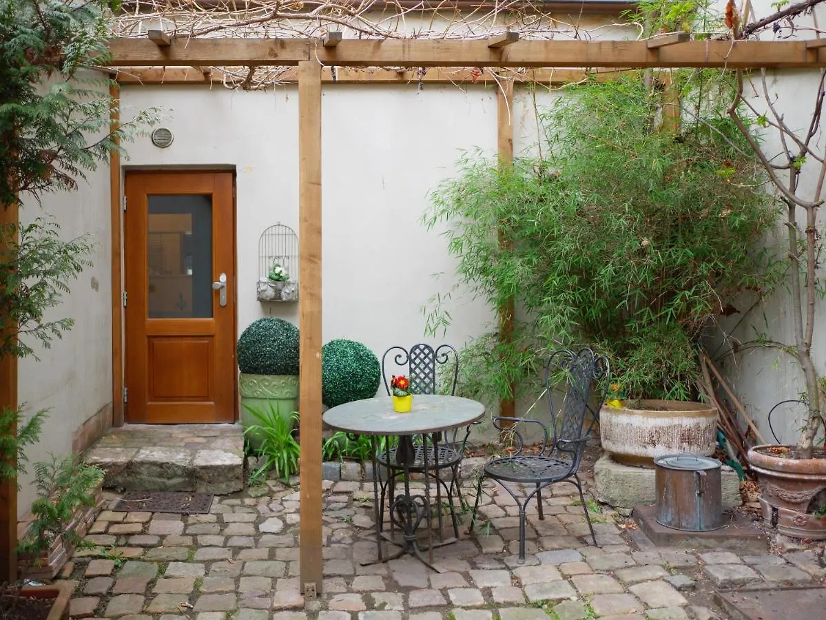Romantic Nest Under Prague Castle 0*,
